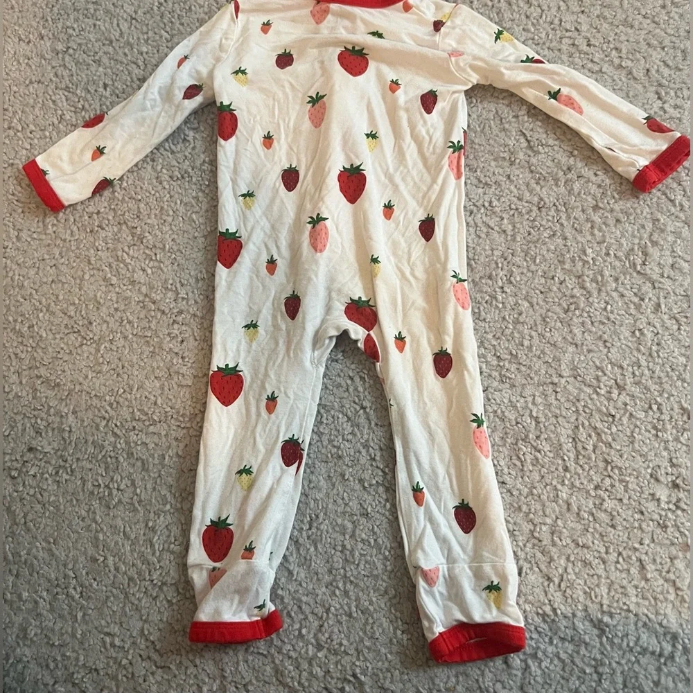 Kyte Baby Strawberry Bamboo Zipper Sleeper 6–12 Months - Picture 4 of 4